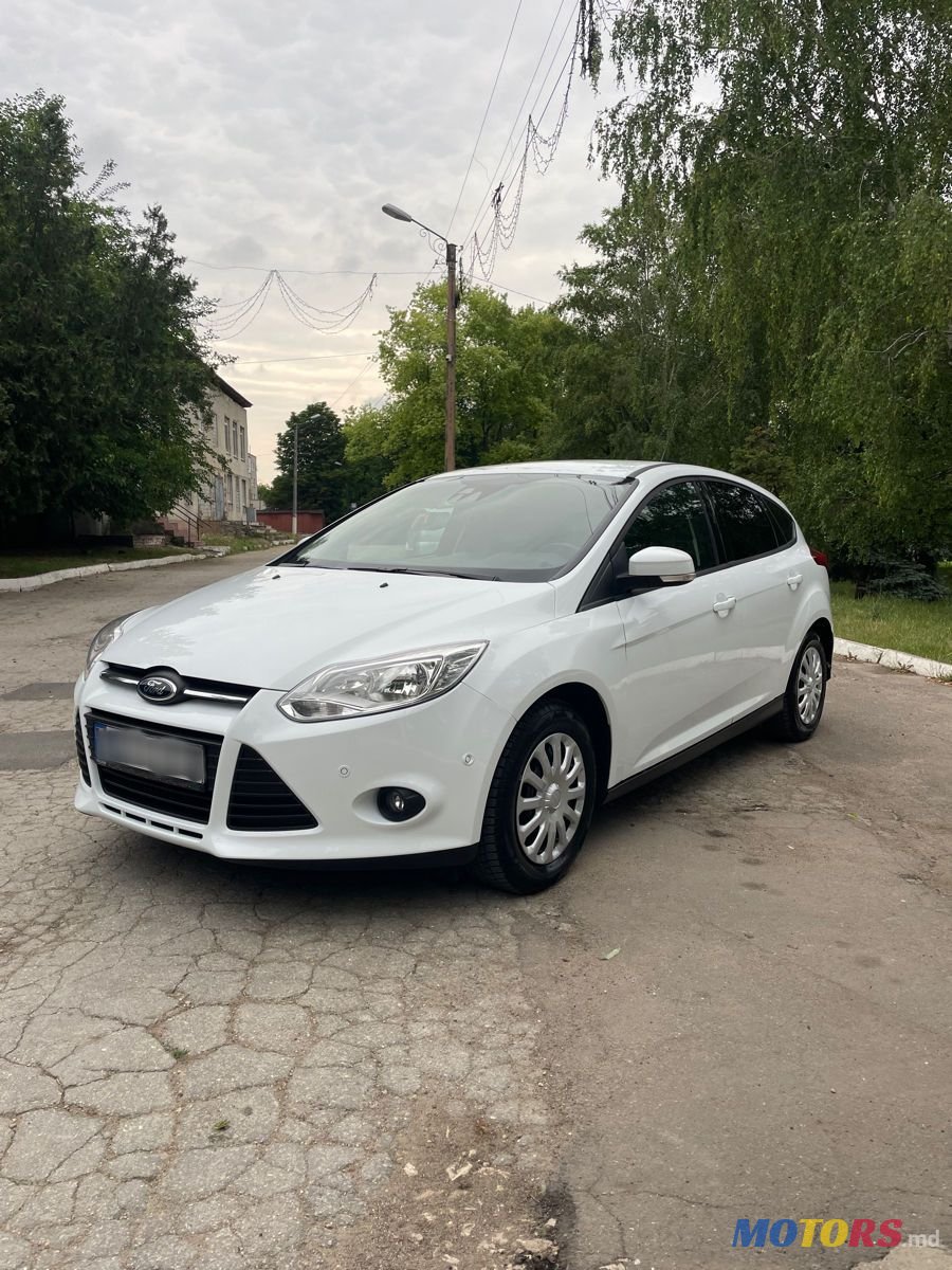 2014' Ford Focus photo #2