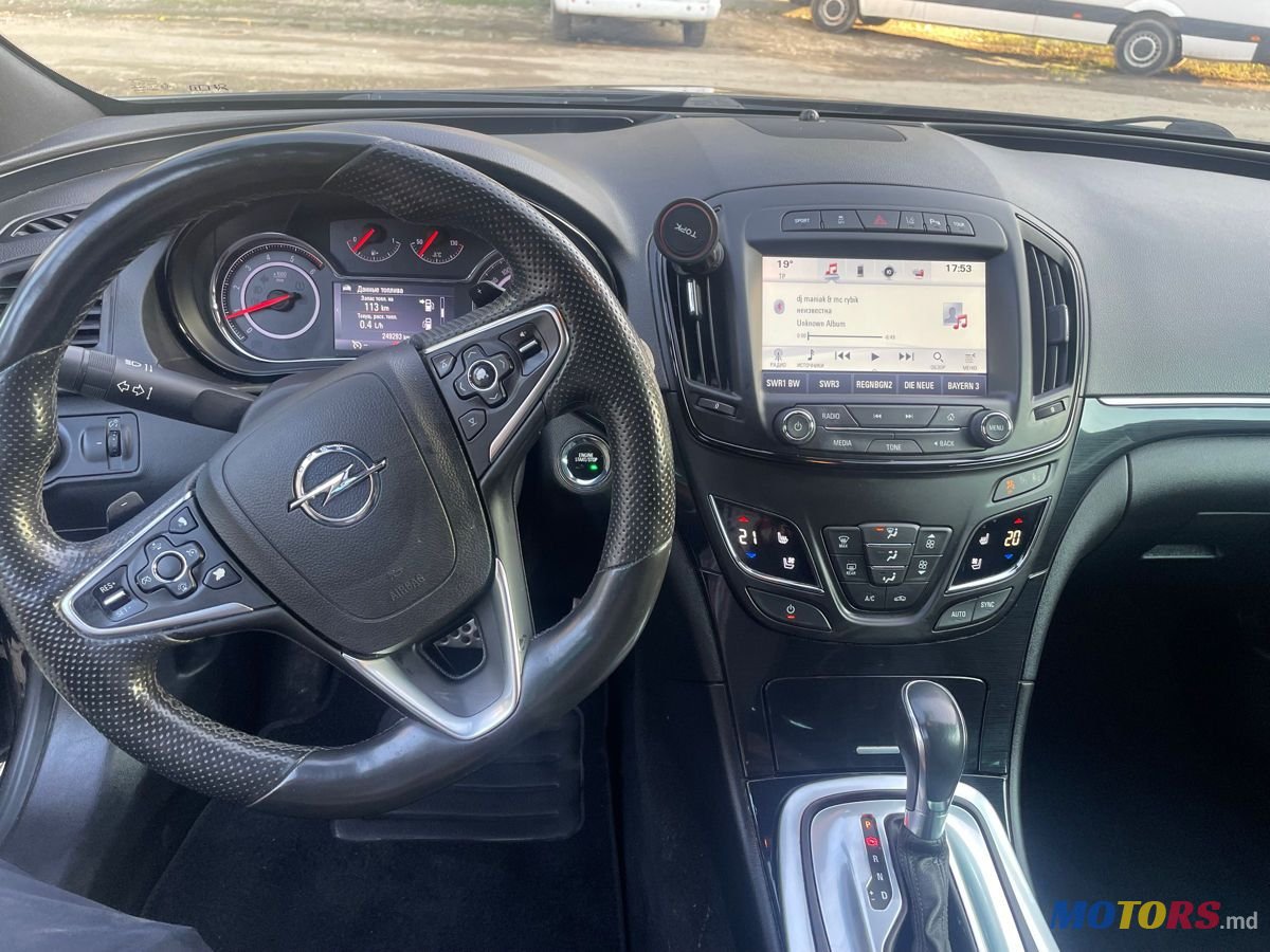 2015' Opel Insignia photo #5