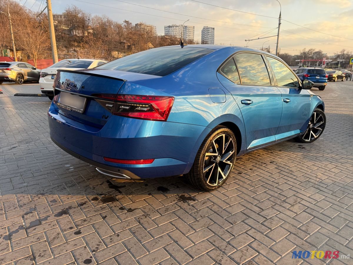 2020' Skoda Superb photo #2