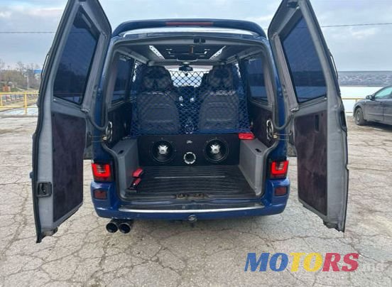 2002' Volkswagen Transporter photo #4