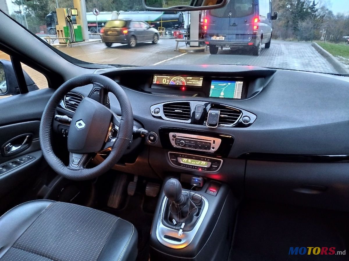 2013' Renault Grand Scenic photo #4