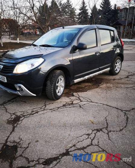 2010' Dacia Sandero photo #1