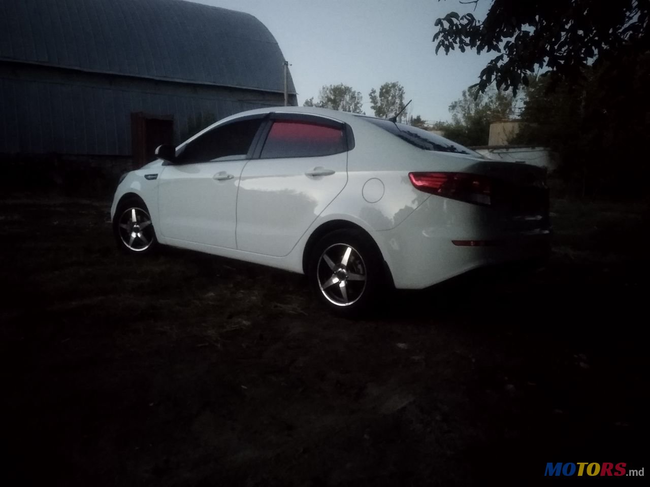 2015' Kia Rio photo #6