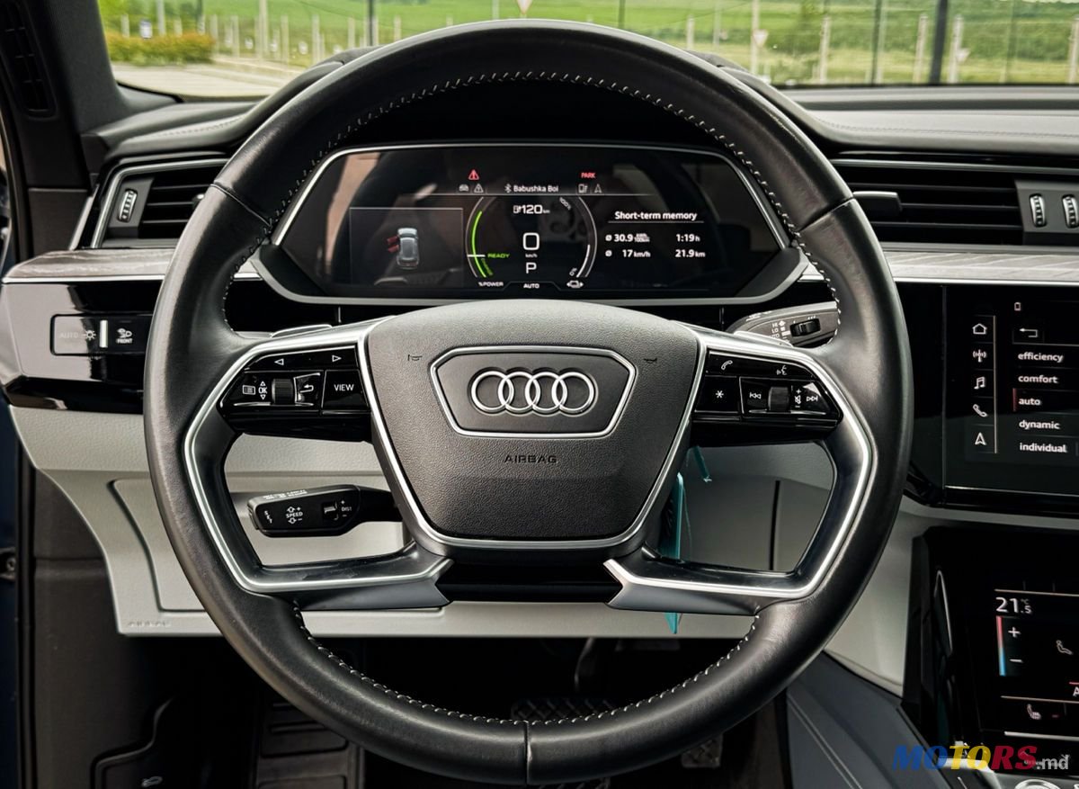 2020' Audi e-tron Sportback photo #5