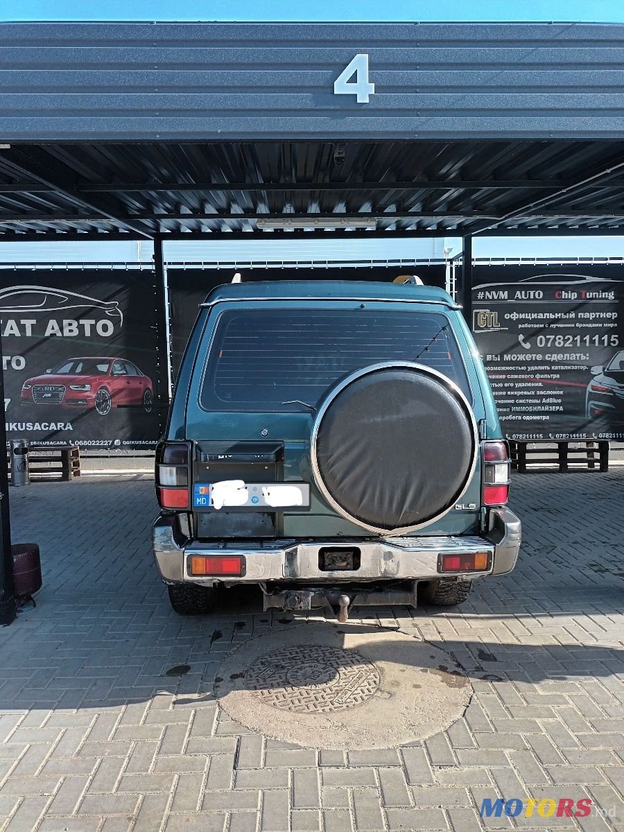 1999' Mitsubishi Pajero photo #6
