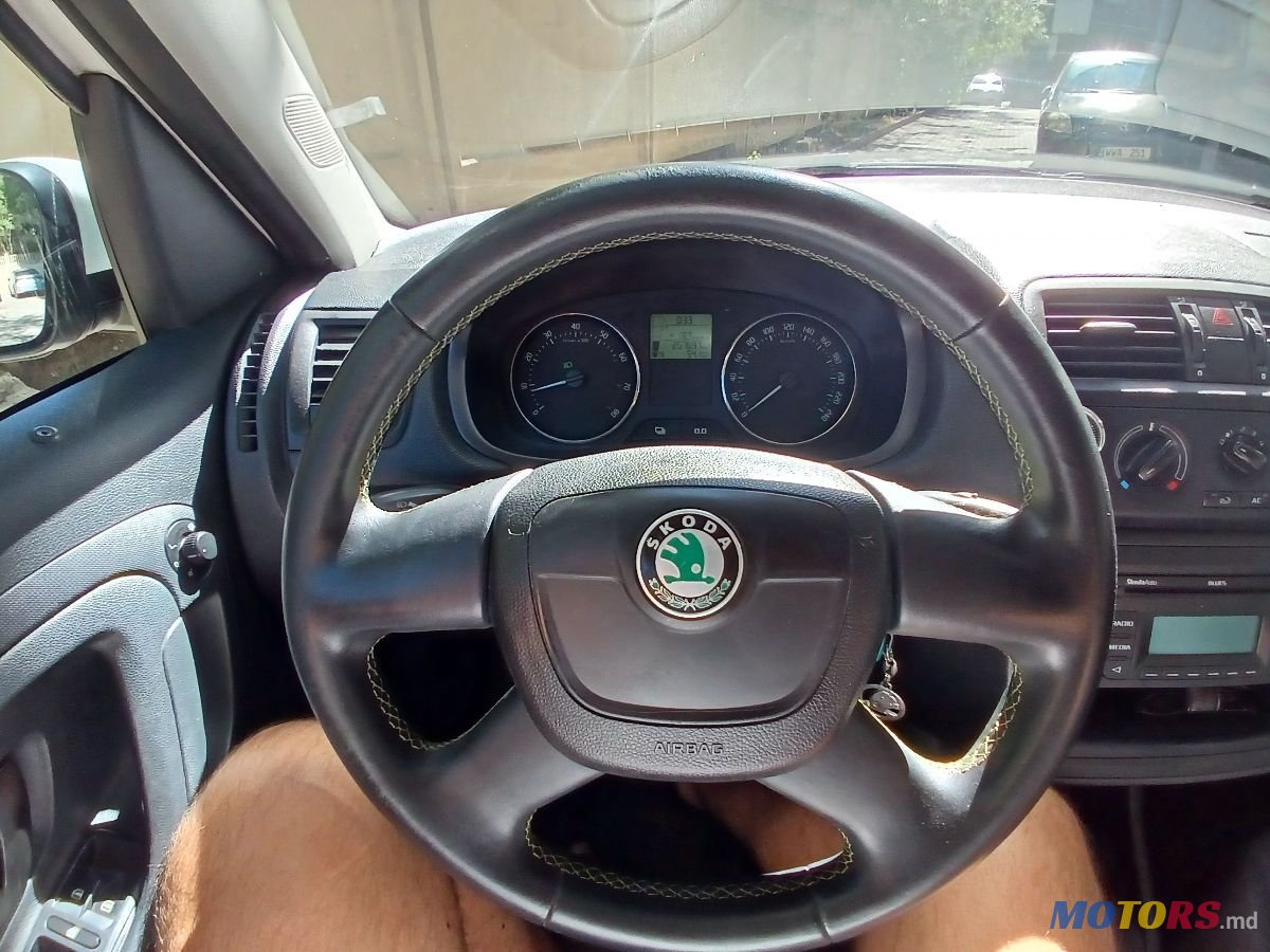 2010' Skoda Roomster photo #6