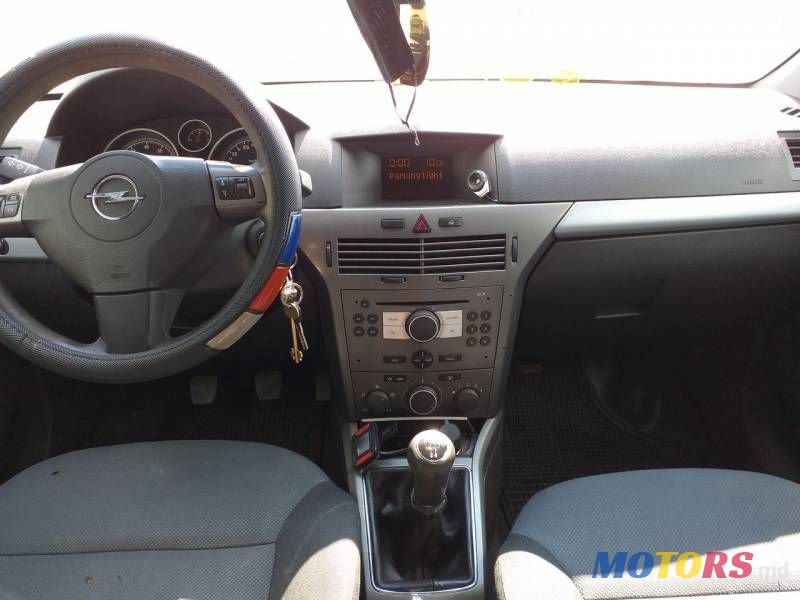 2005' Opel Astra photo #5