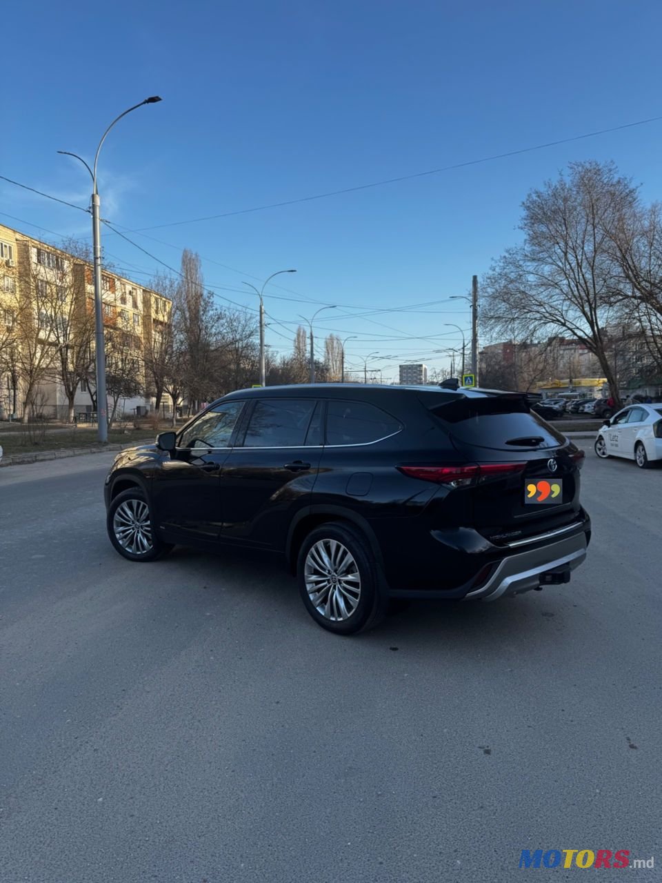 2022' Toyota Highlander photo #2