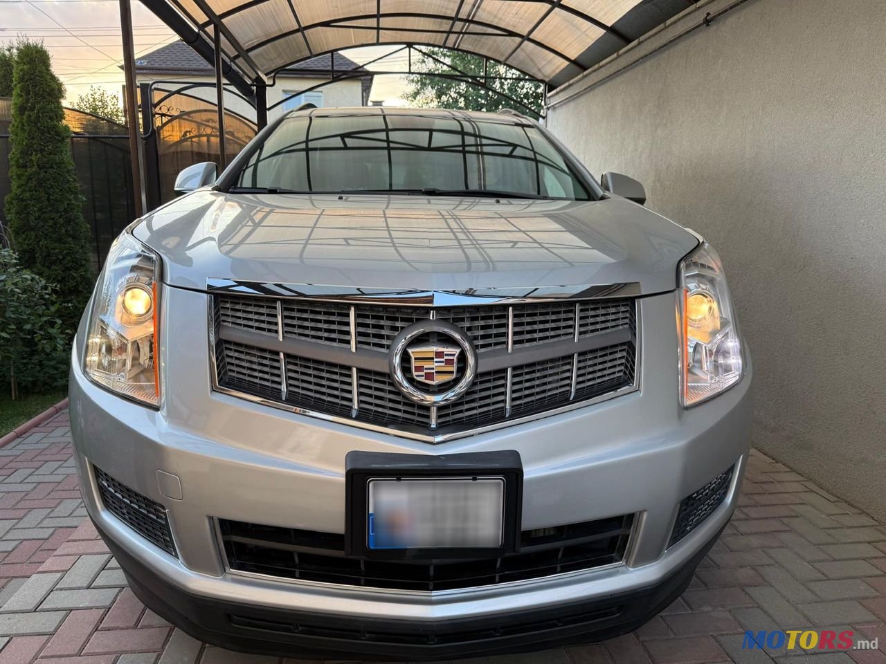 2011' Cadillac SRX photo #1