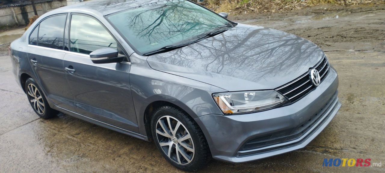 2017' Volkswagen Jetta photo #2