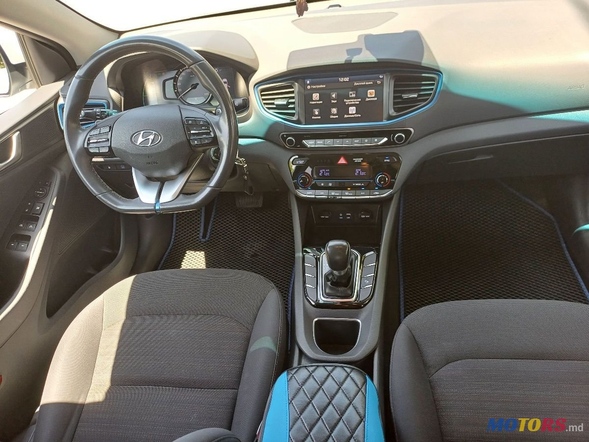 2019' Hyundai Ioniq photo #4
