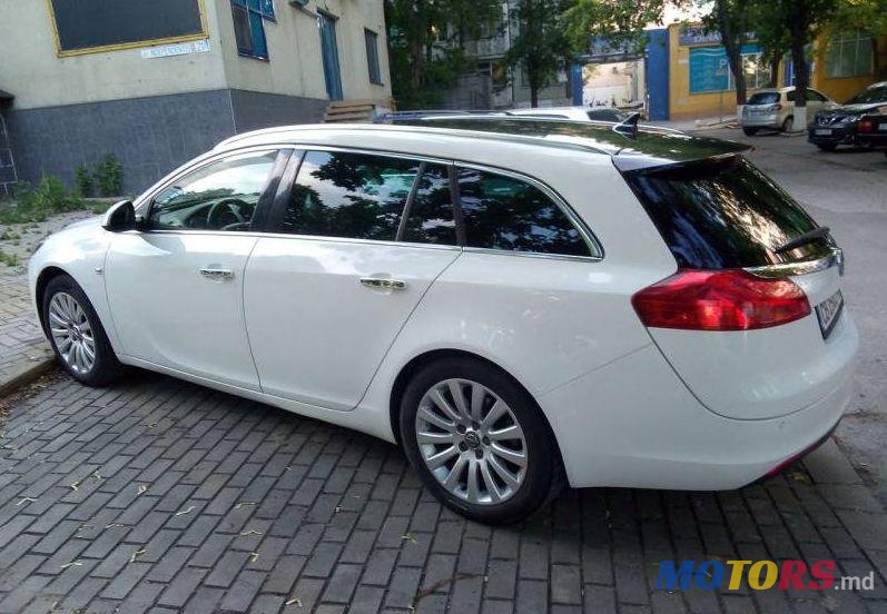 2011' Opel Insignia photo #1