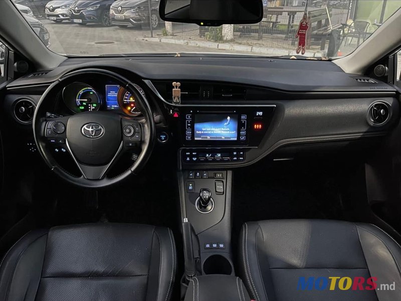 2016' Toyota Auris photo #3