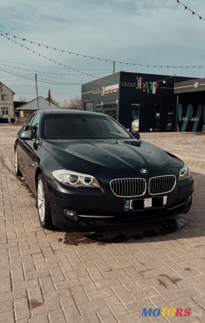 2010' BMW 5 Series photo #3