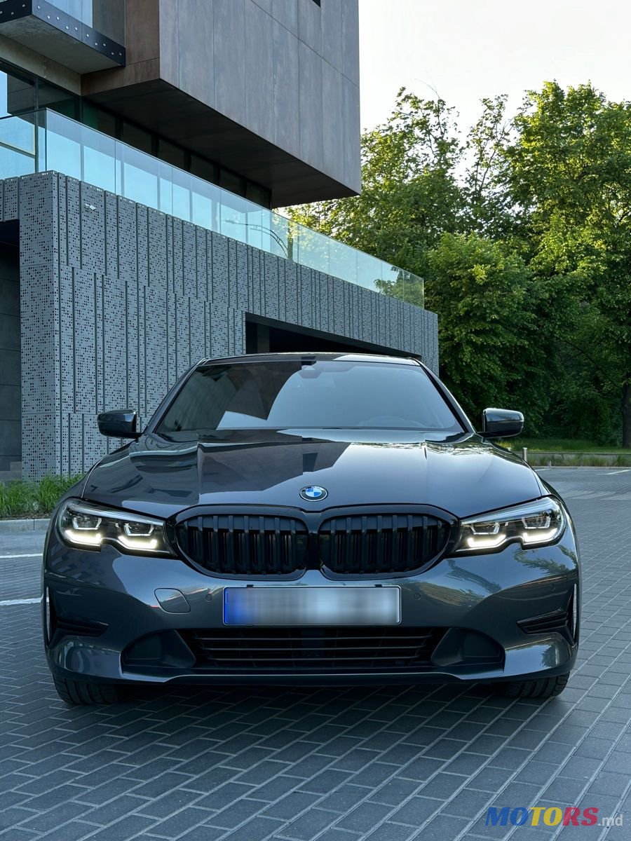 2019' BMW 3 Series photo #2