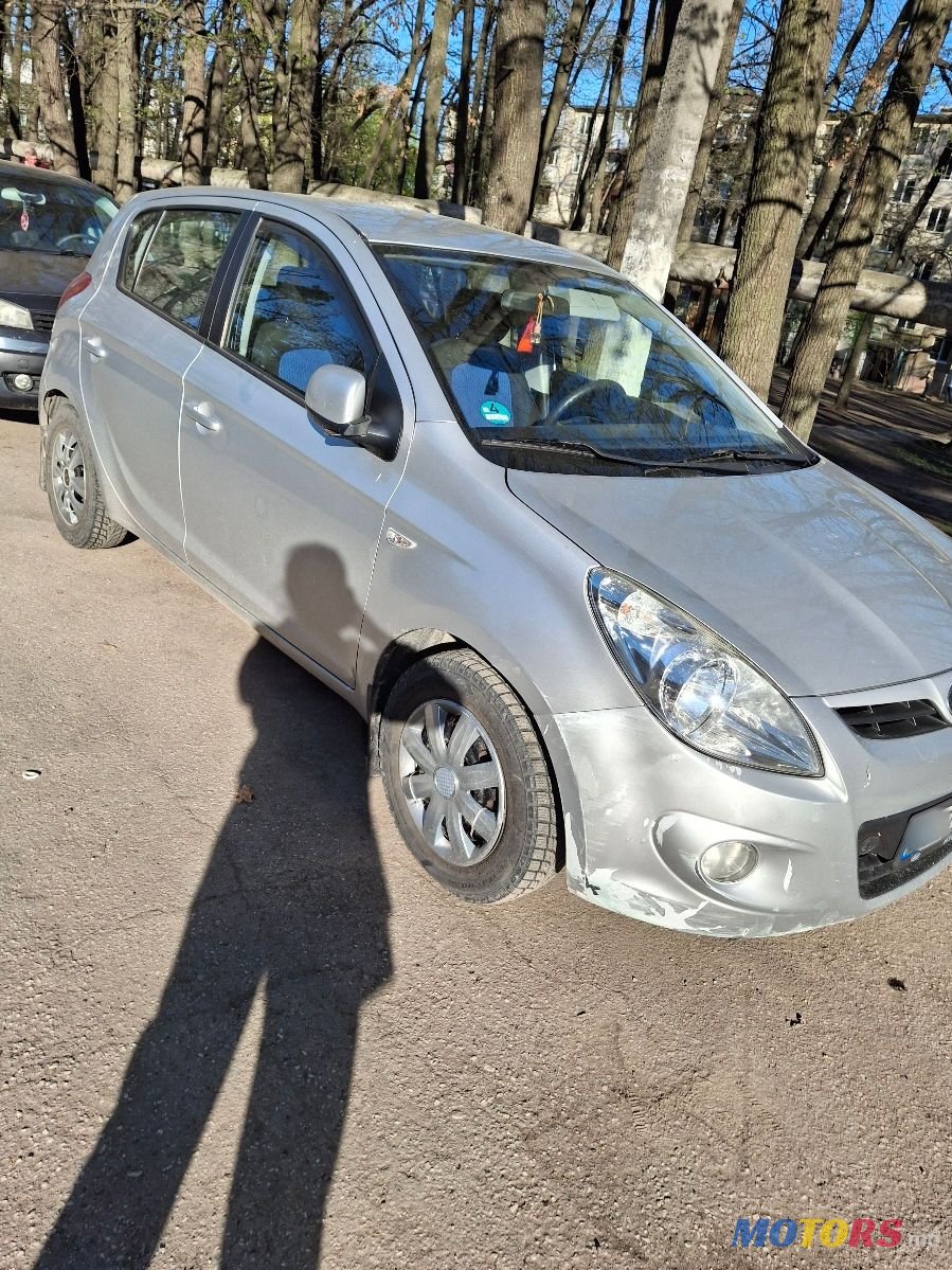 2009' Hyundai i20 photo #3