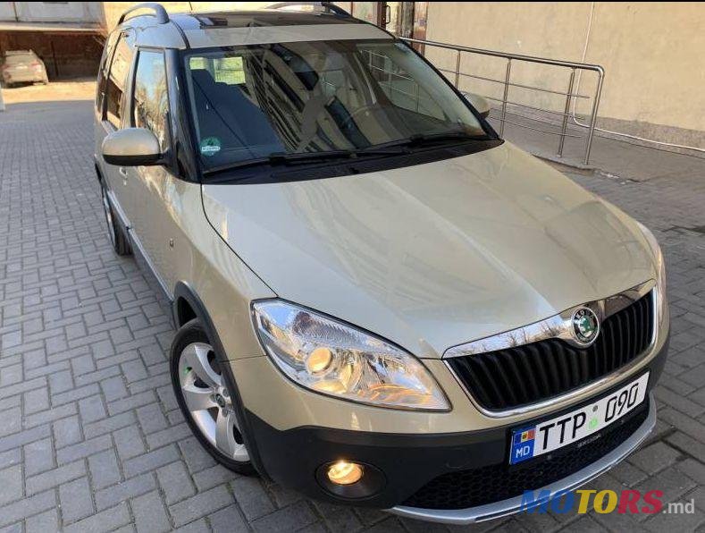 2011' Skoda Roomster photo #1