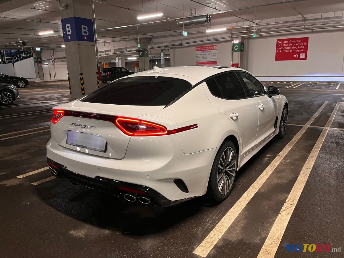 2021' Kia Stinger photo #2