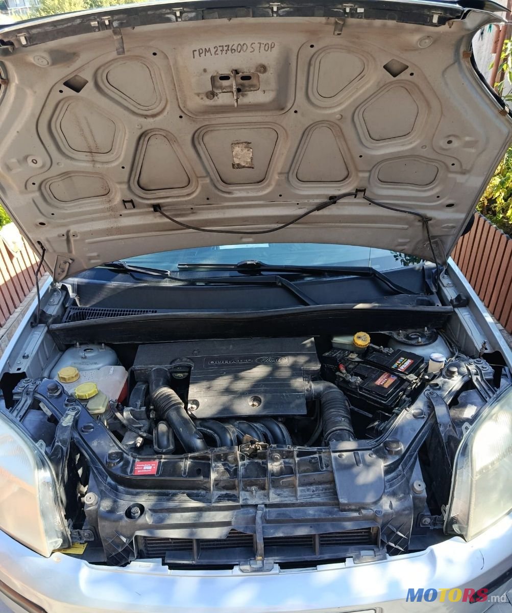 2004' Ford Fusion photo #2