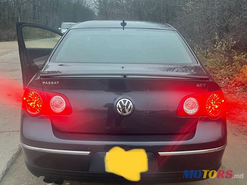 2008' Volkswagen Passat photo #5