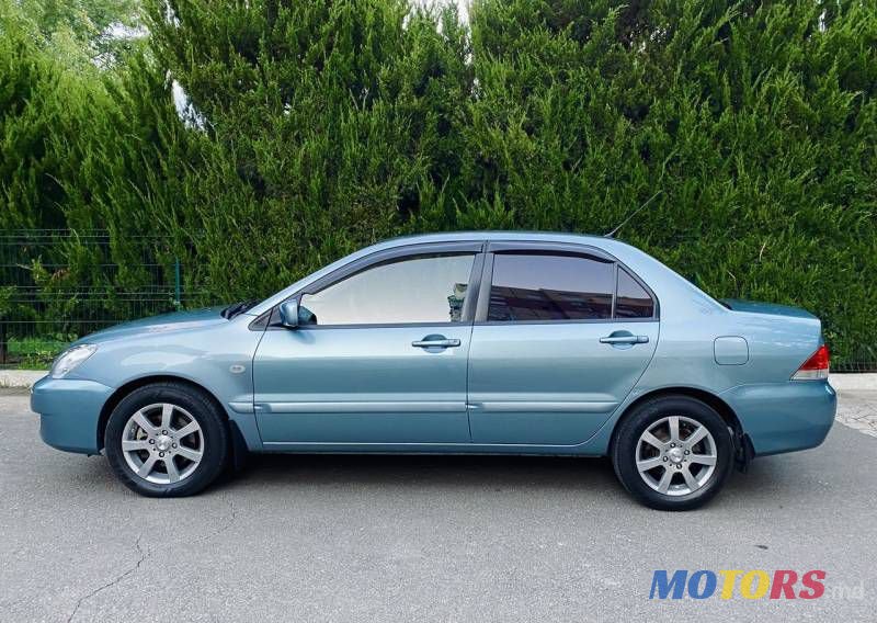 2008' Mitsubishi Lancer photo #3