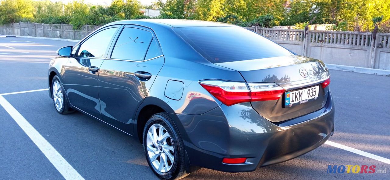 2016' Toyota Corolla photo #2