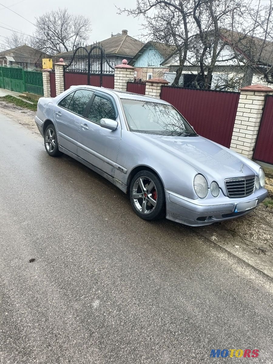 2001' Mercedes-Benz E-Class photo #6