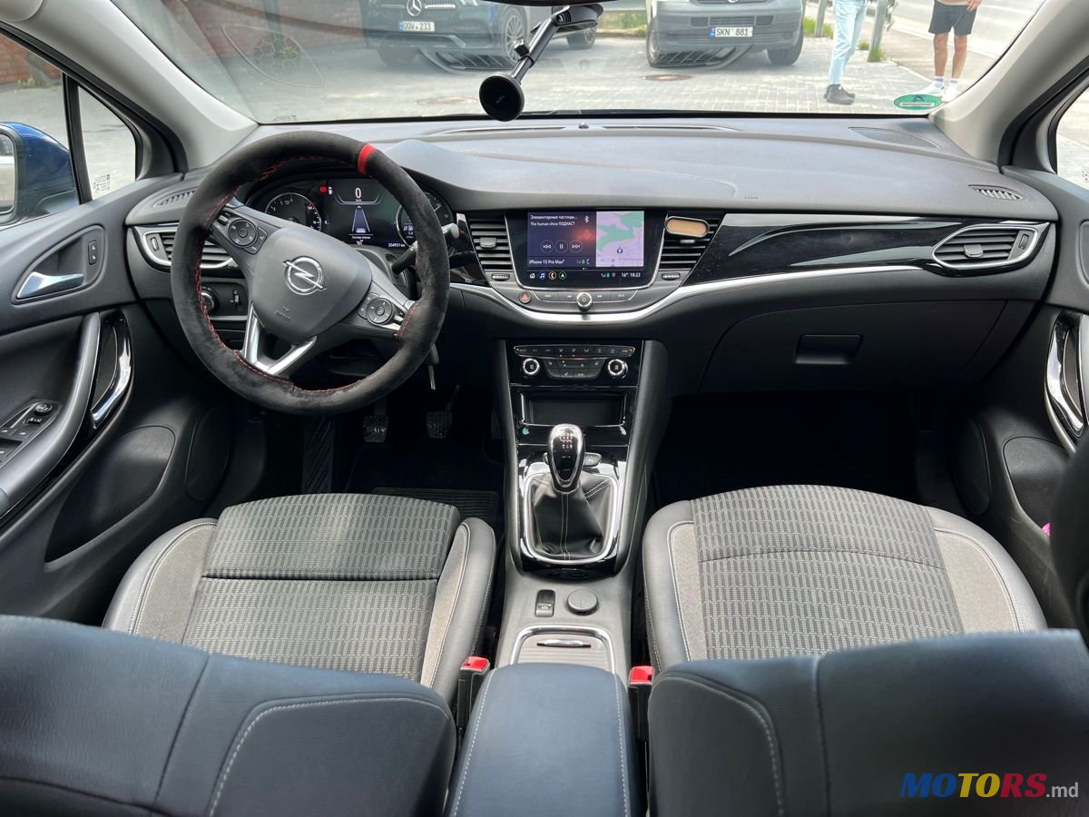 2020' Opel Astra photo #6