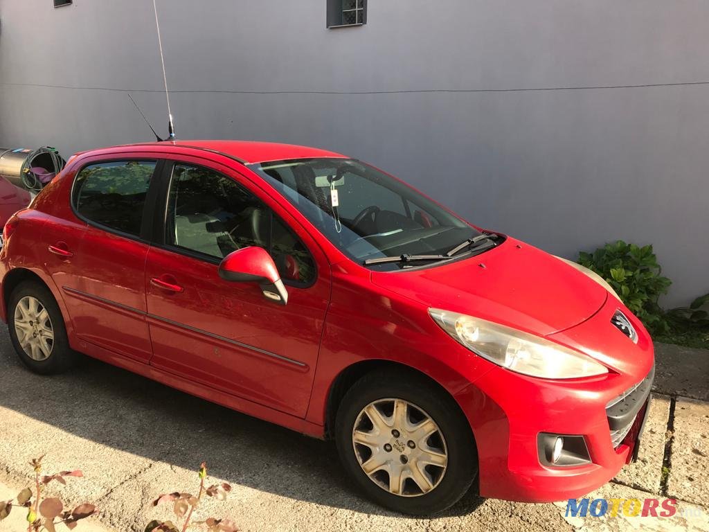 2012' Peugeot 207 photo #1