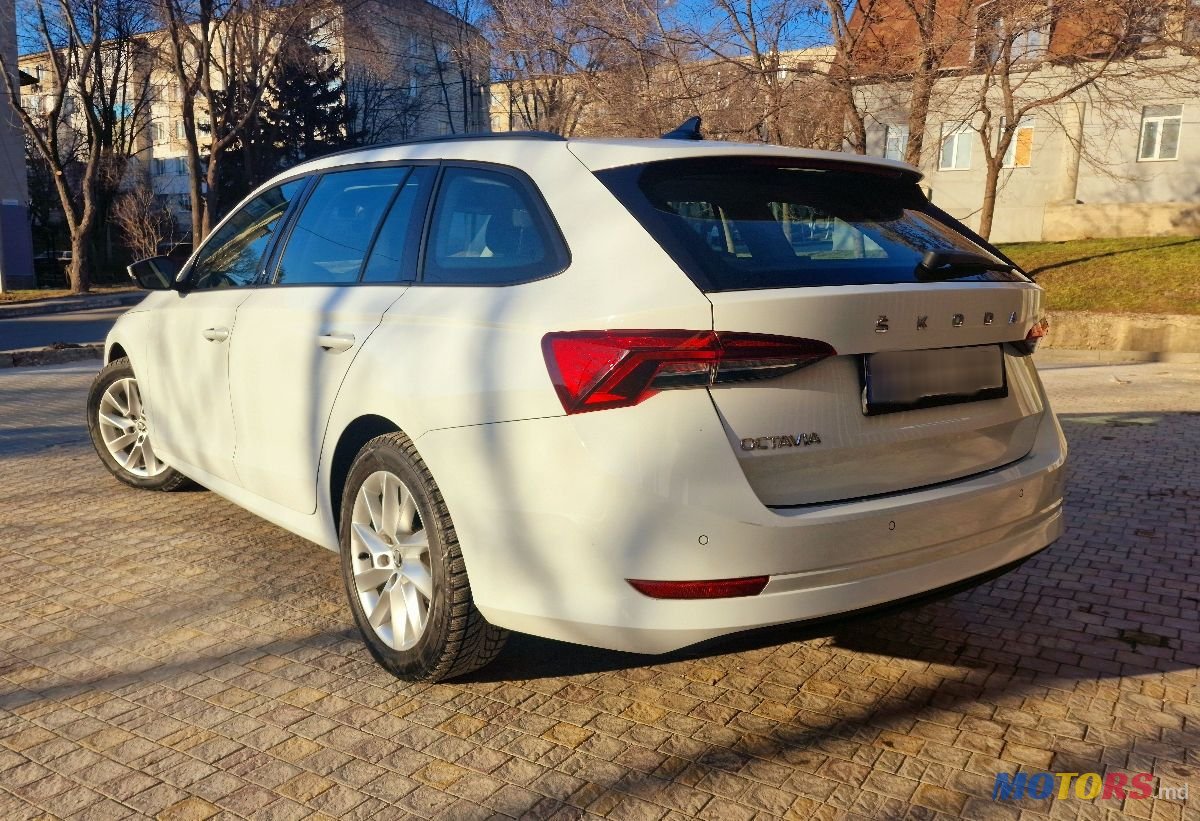 2021' Skoda Octavia photo #1
