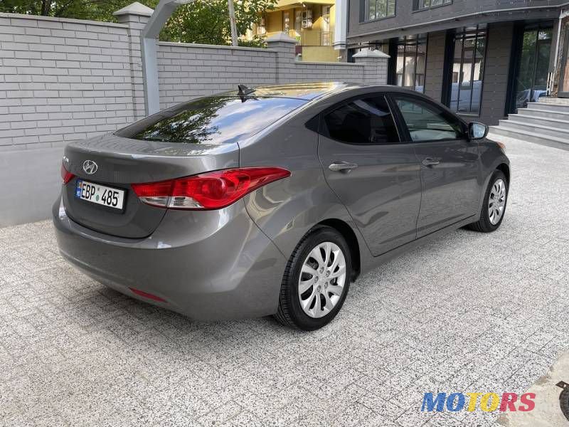 2013' Hyundai Elantra photo #5