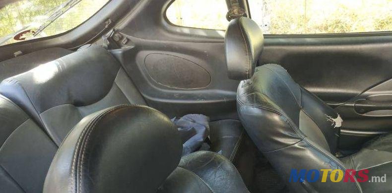 2002' Hyundai Coupe photo #5