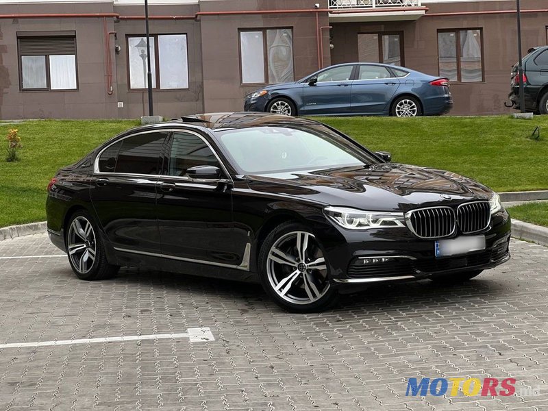 2016' BMW 7 Series photo #2