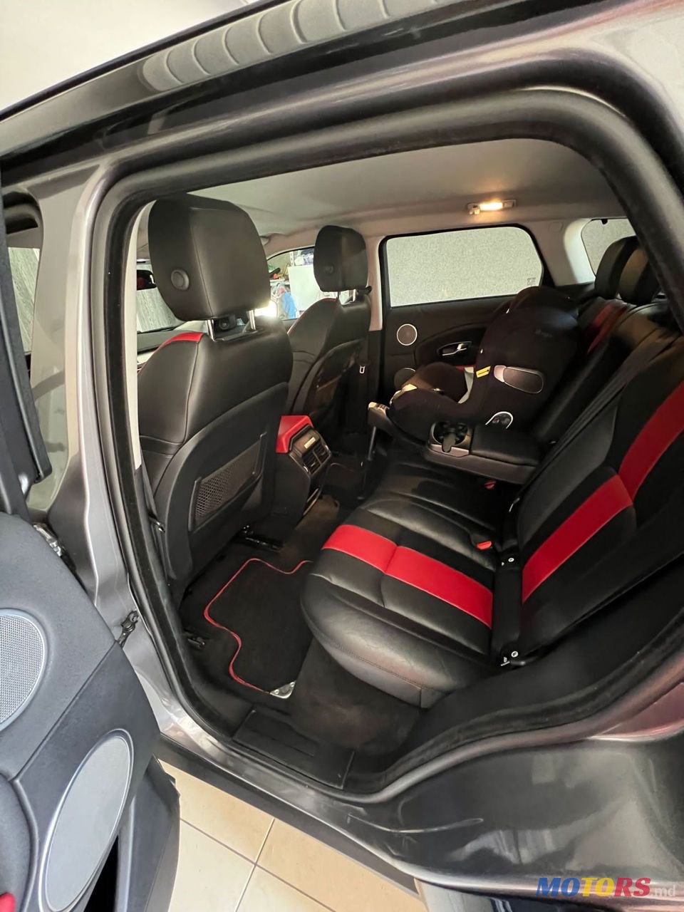 2018' Land Rover Range Rover Evoque photo #4