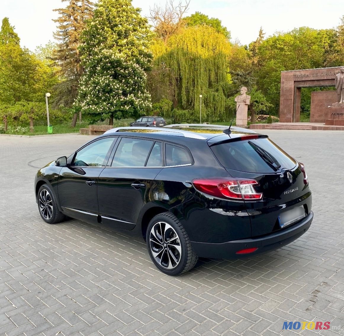 2014' Renault Megane photo #2