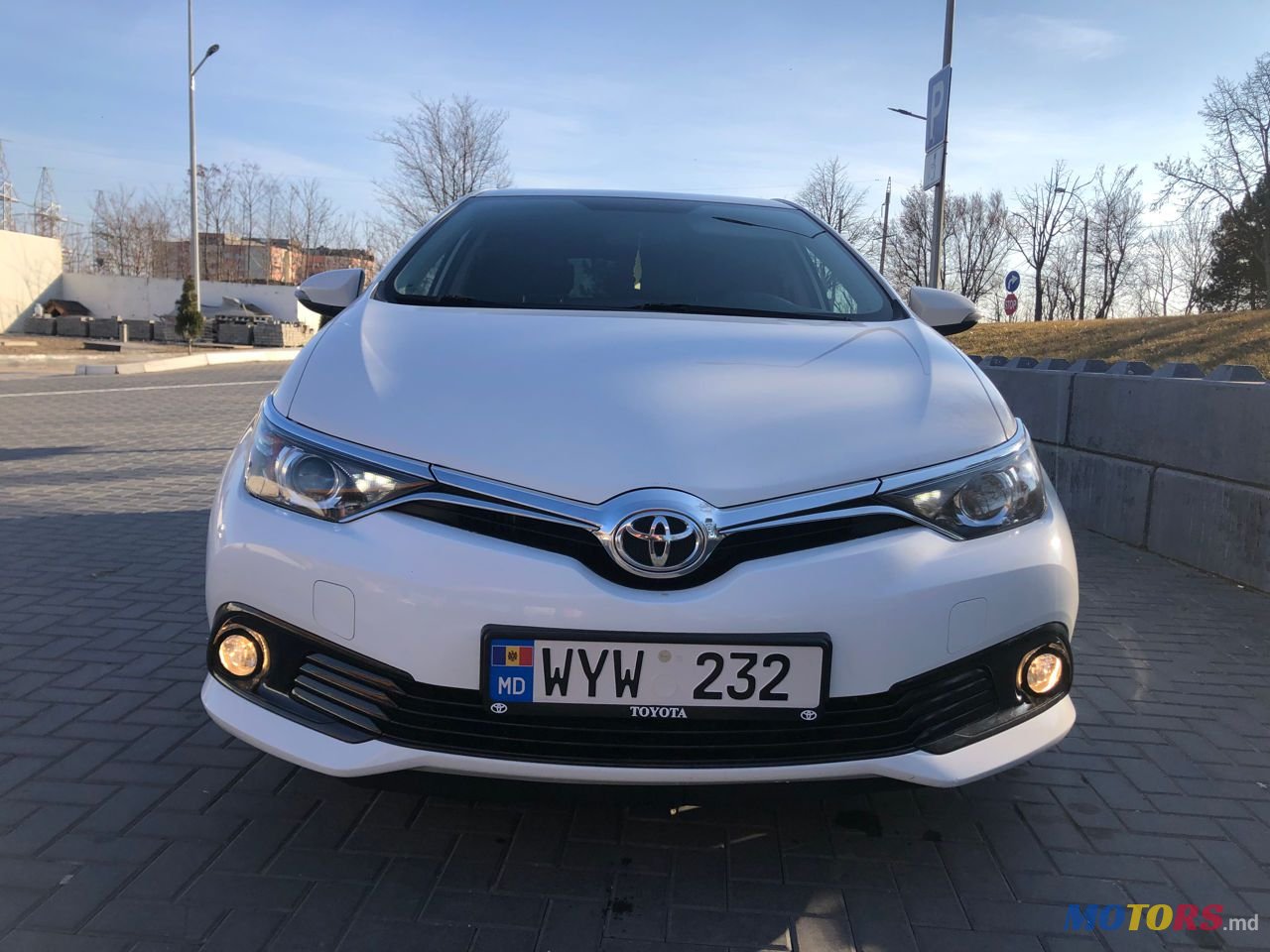 2017' Toyota Auris photo #3