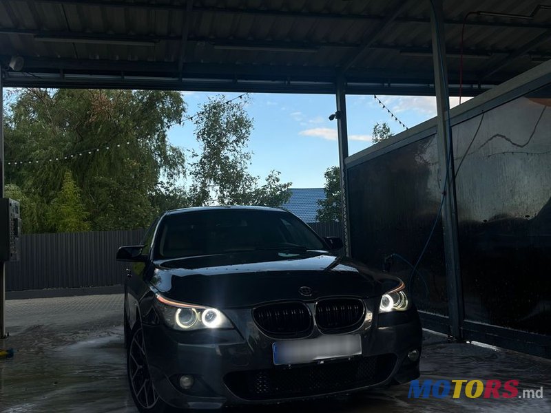 2005' BMW 5 Series photo #2