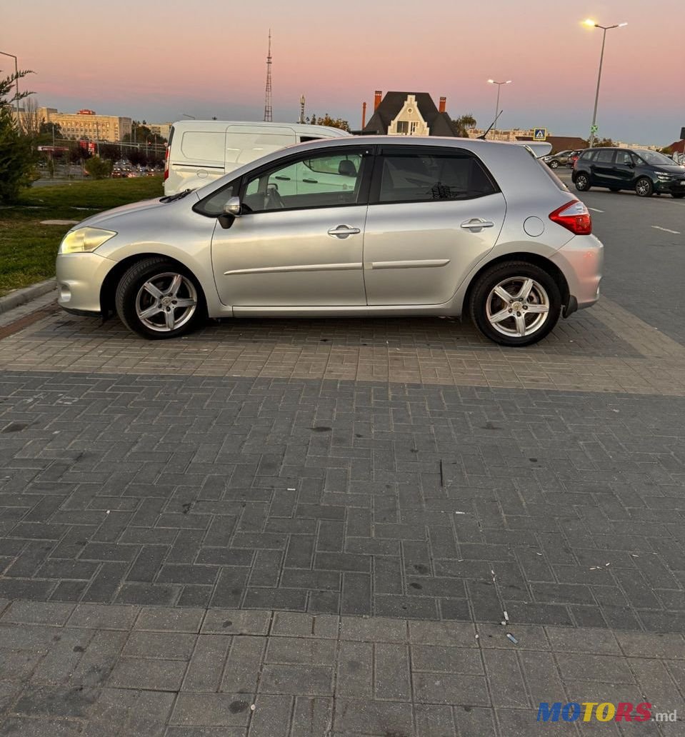 2010' Toyota Auris photo #1