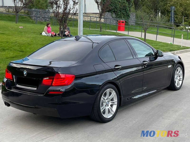 2011' BMW 5 Series photo #4