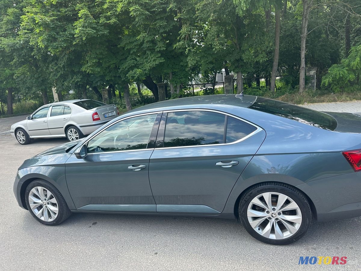 2020' Skoda Superb photo #4