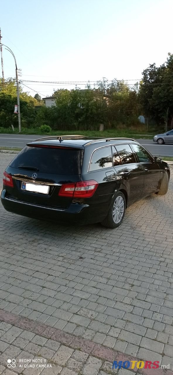2010' Mercedes-Benz E Класс photo #2