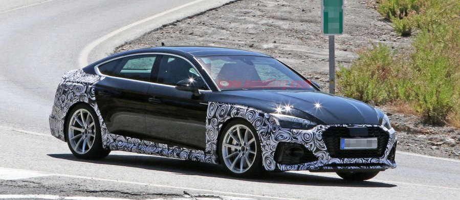 2020 Audi RS5 spied with light facelift