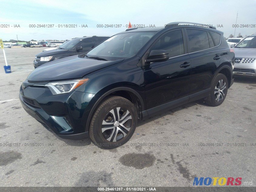 2018' Toyota RAV4 photo #2