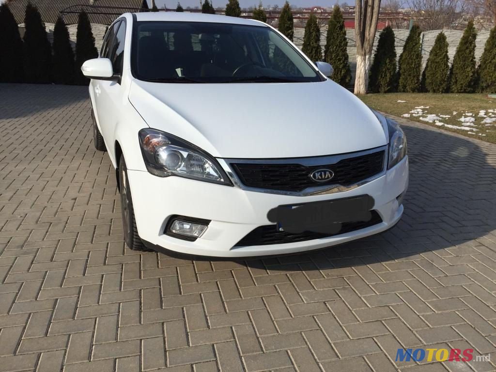 2011' Kia Ceed photo #6