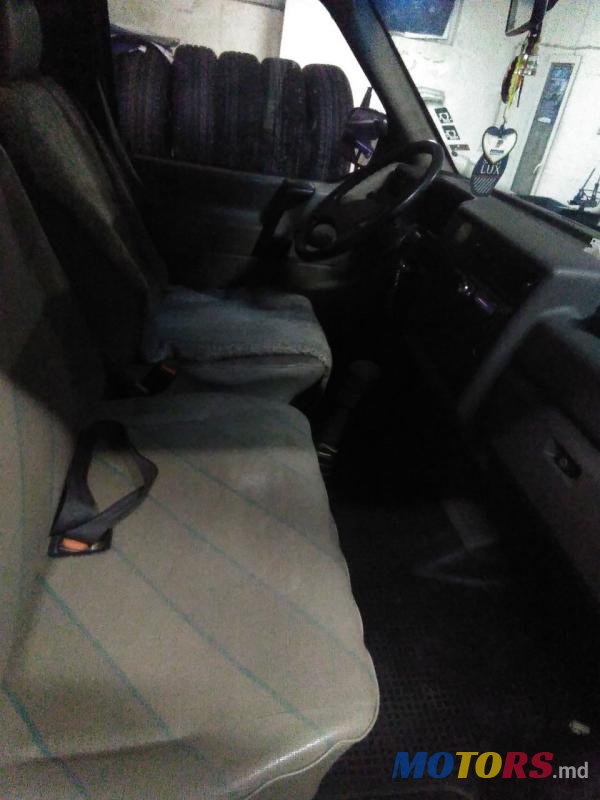 1993' Volkswagen T3 (Transporter) photo #3