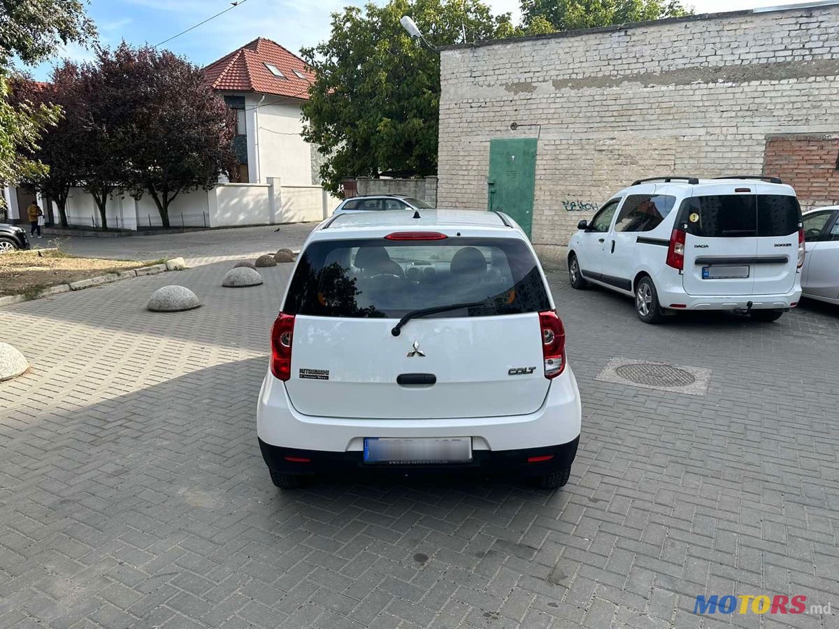 2010' Mitsubishi Colt photo #4