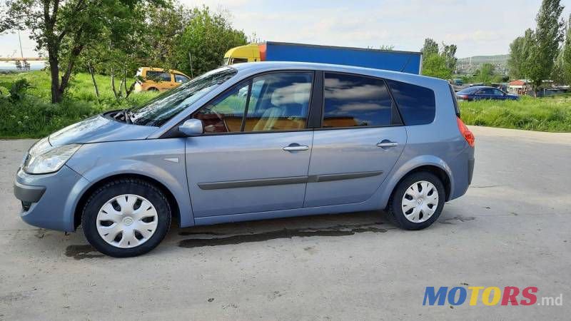 2006' Renault Grand Scenic photo #2