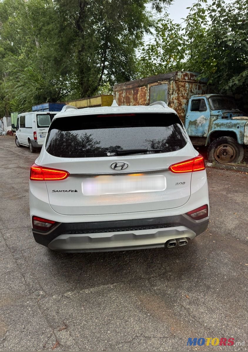 2019' Hyundai Santa Fe photo #2