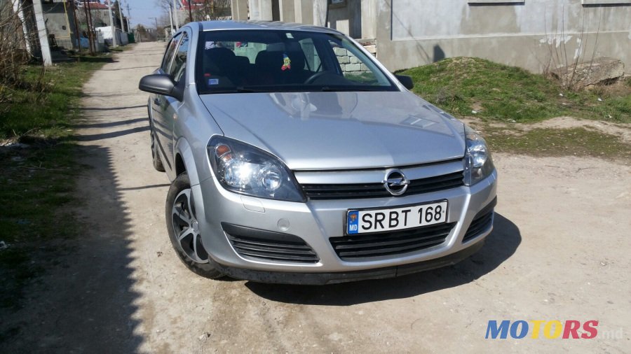 2004' Opel Astra photo #1