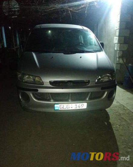 2000' Hyundai H-1 photo #1